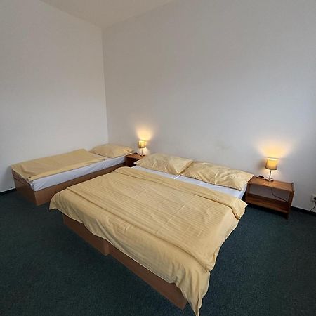 Hotel Koruna Roudnice nad Labem Buitenkant foto