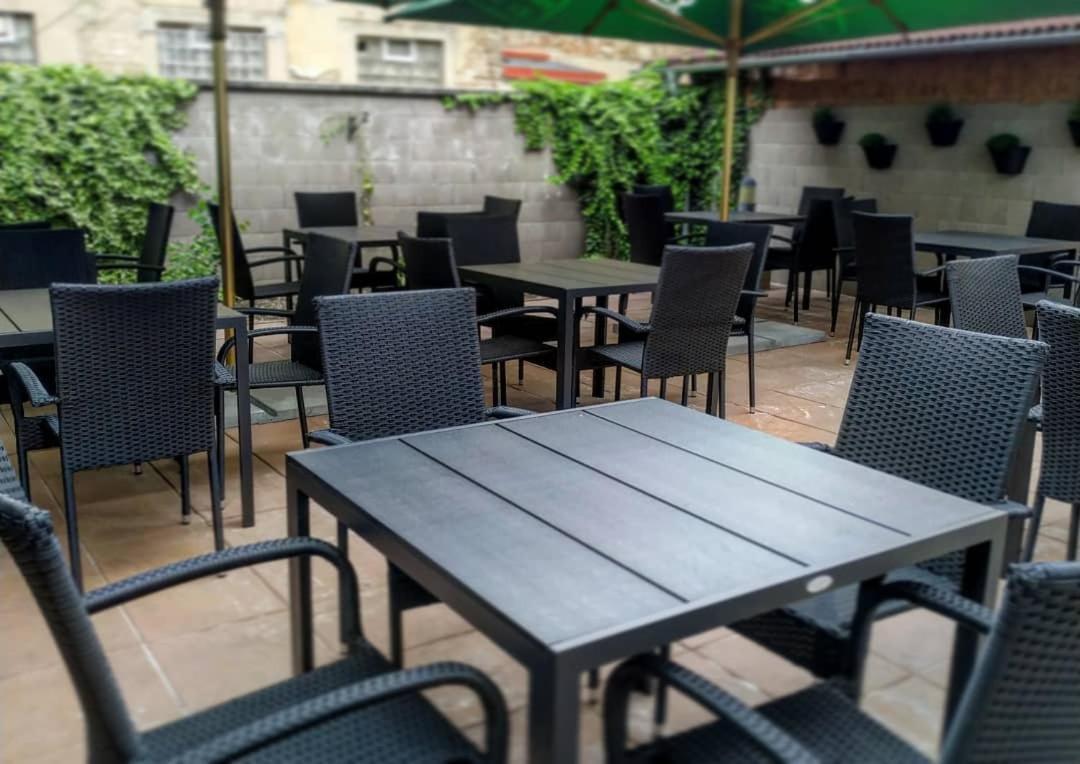 Hotel Koruna Roudnice nad Labem Buitenkant foto